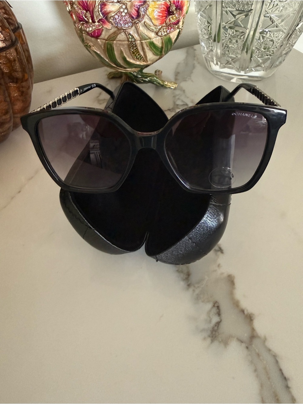 CHANEL Black Square Sunglasses with Gradient Gray Lenses - Picture 4 of 9
